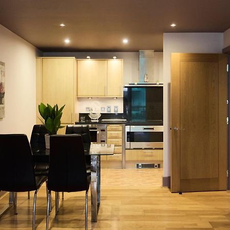 The Vauxhall Hideout - Comfy 2Bdr Flat With Balcony Лондон Екстер'єр фото