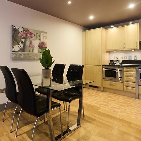 The Vauxhall Hideout - Comfy 2Bdr Flat With Balcony Лондон Екстер'єр фото
