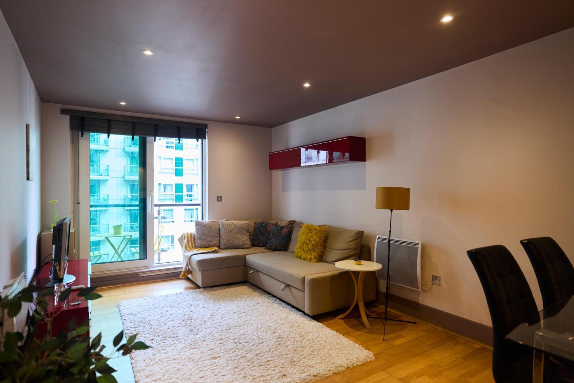 The Vauxhall Hideout - Comfy 2Bdr Flat With Balcony Лондон Екстер'єр фото