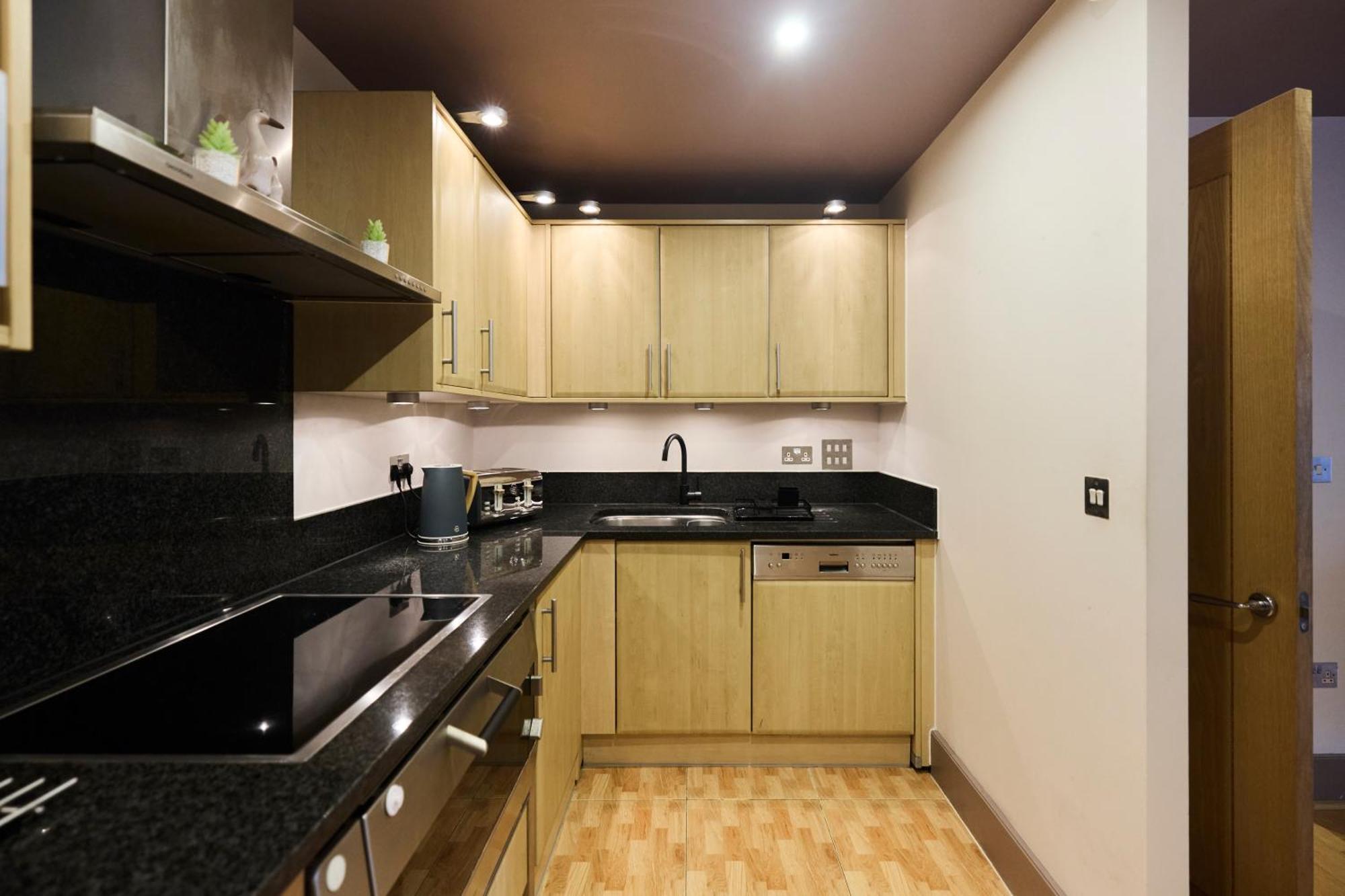 The Vauxhall Hideout - Comfy 2Bdr Flat With Balcony Лондон Екстер'єр фото