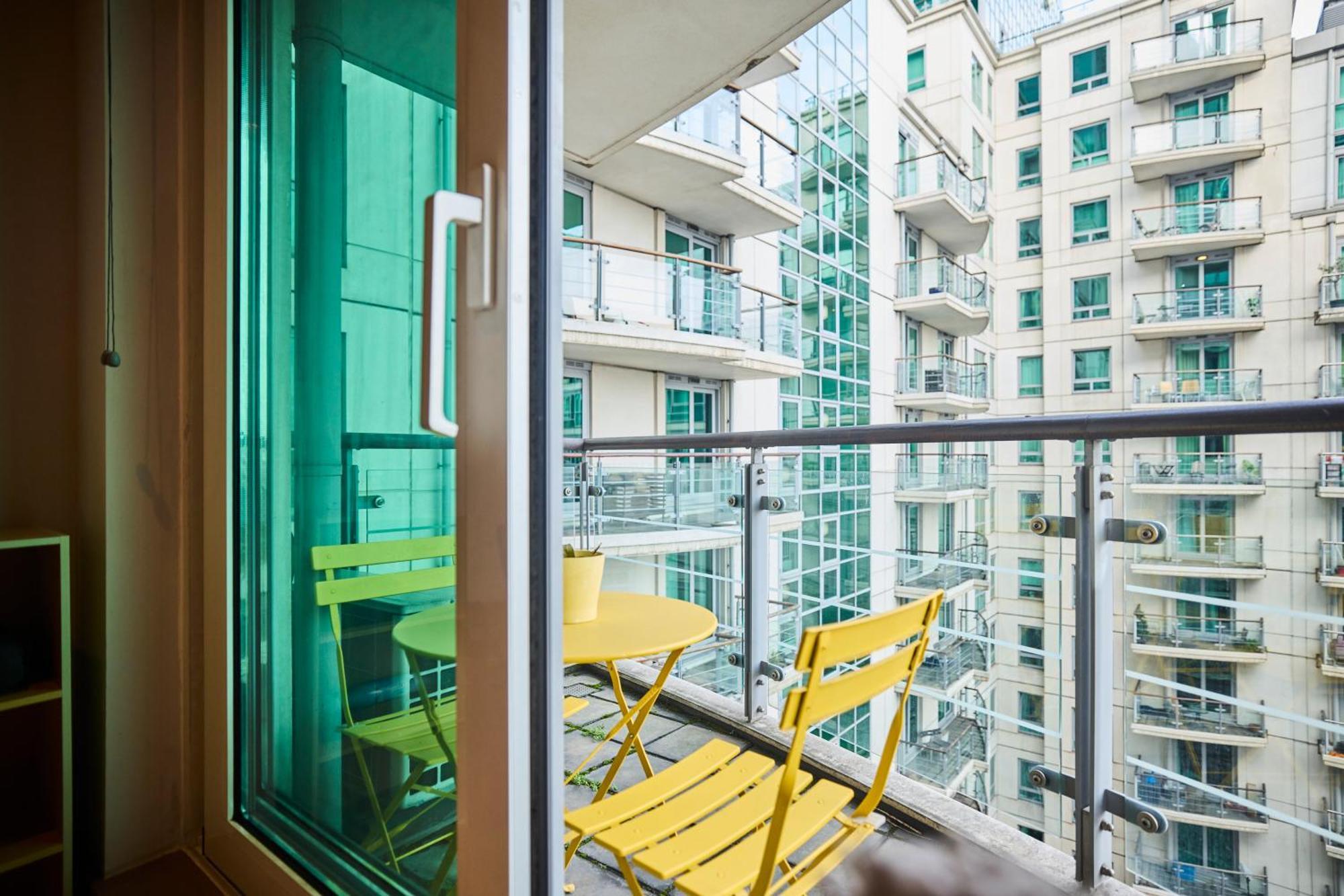 The Vauxhall Hideout - Comfy 2Bdr Flat With Balcony Лондон Екстер'єр фото