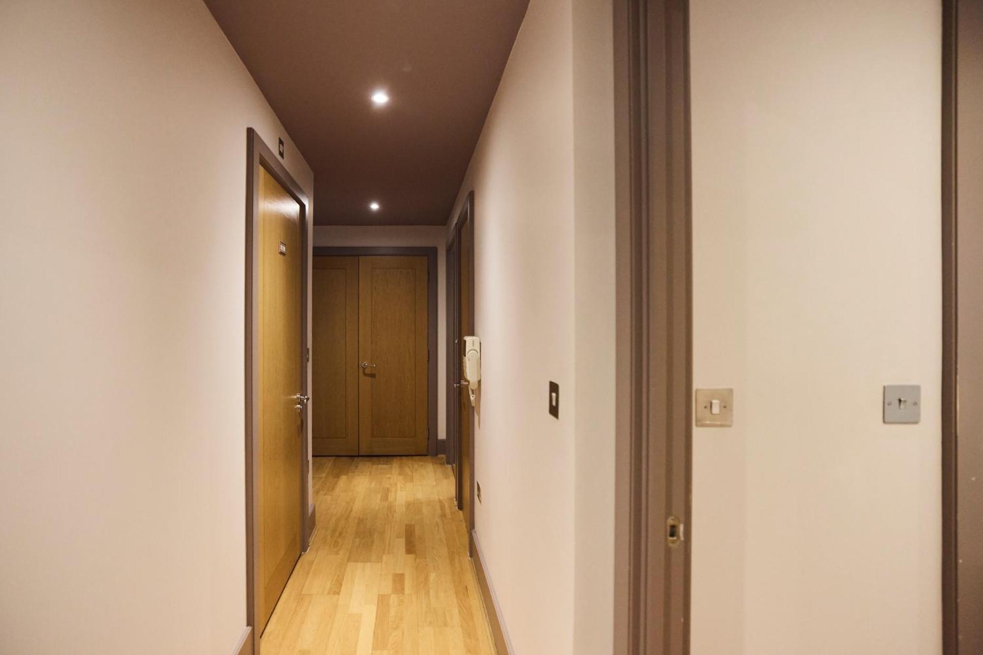 The Vauxhall Hideout - Comfy 2Bdr Flat With Balcony Лондон Екстер'єр фото